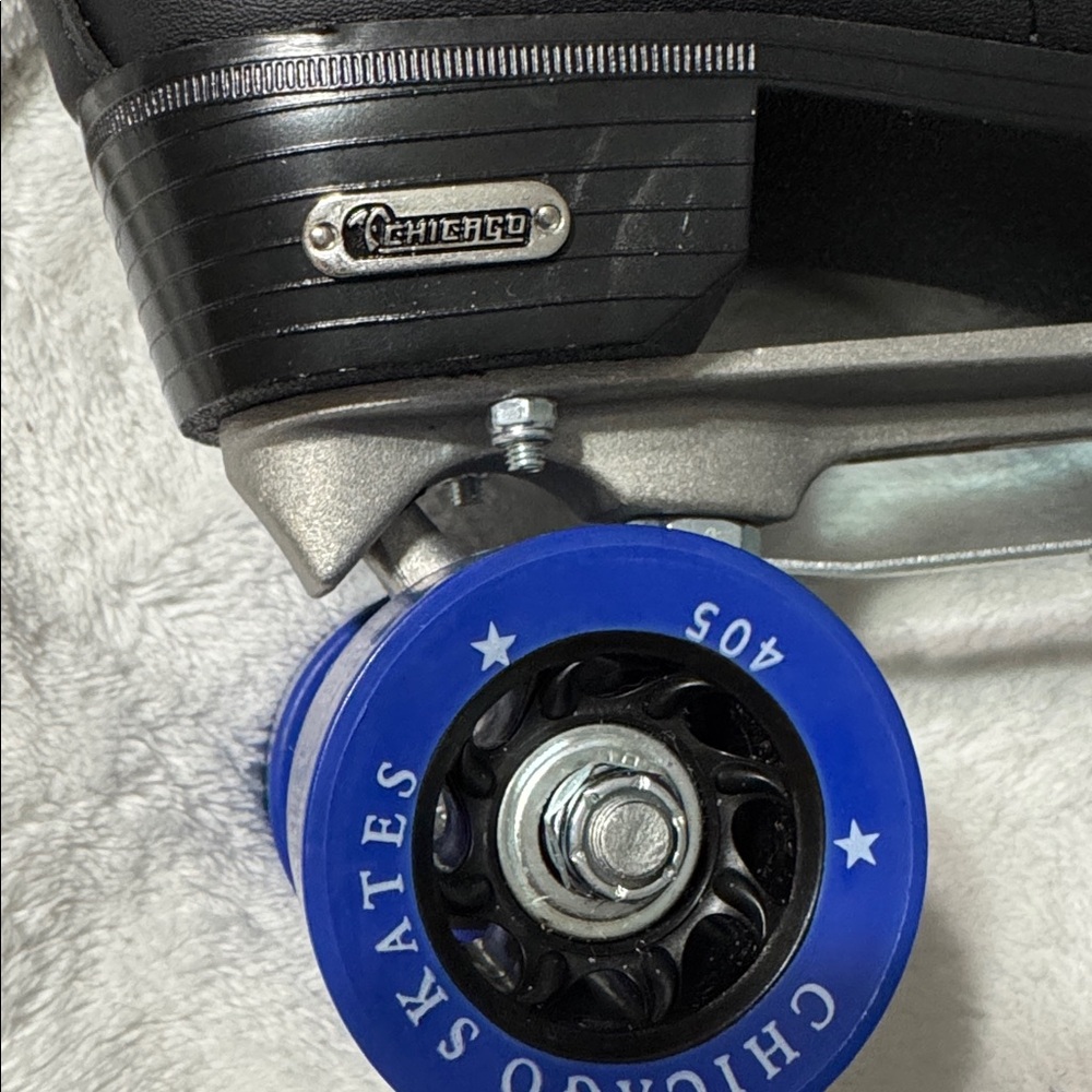 Men's Black and Blue Roller Skates - Picture 15 of 16